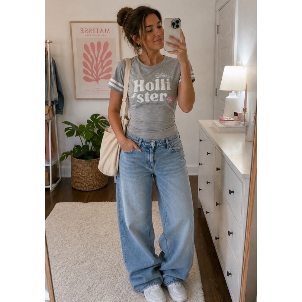Vintage Y2K Gray Hollister Spellout Embroidered T Shirt California Top Women's M